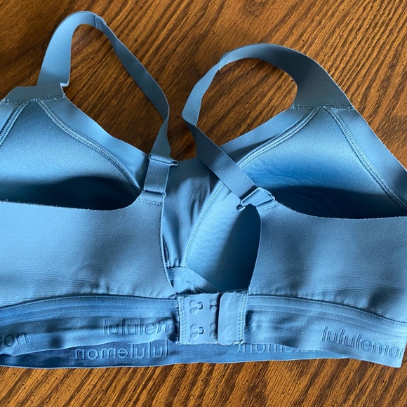 Lululemon Sz 32D Fine Form Sports Bra Med Support Adjustable Convertible in teal - Picture 4 of 5